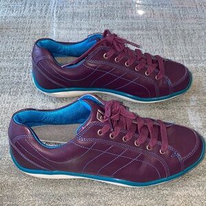 FootJoy Women's LoPro Purple Golf Shoes with Teal Accents. Size 7